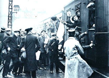 Agosto 1914 Tropas de Francia salen al frente desde Gare M…