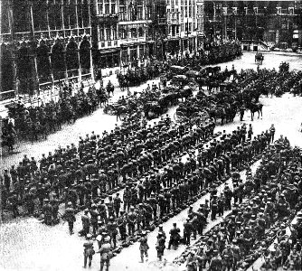 Tropas alemanas en Bruselas 1914 photo