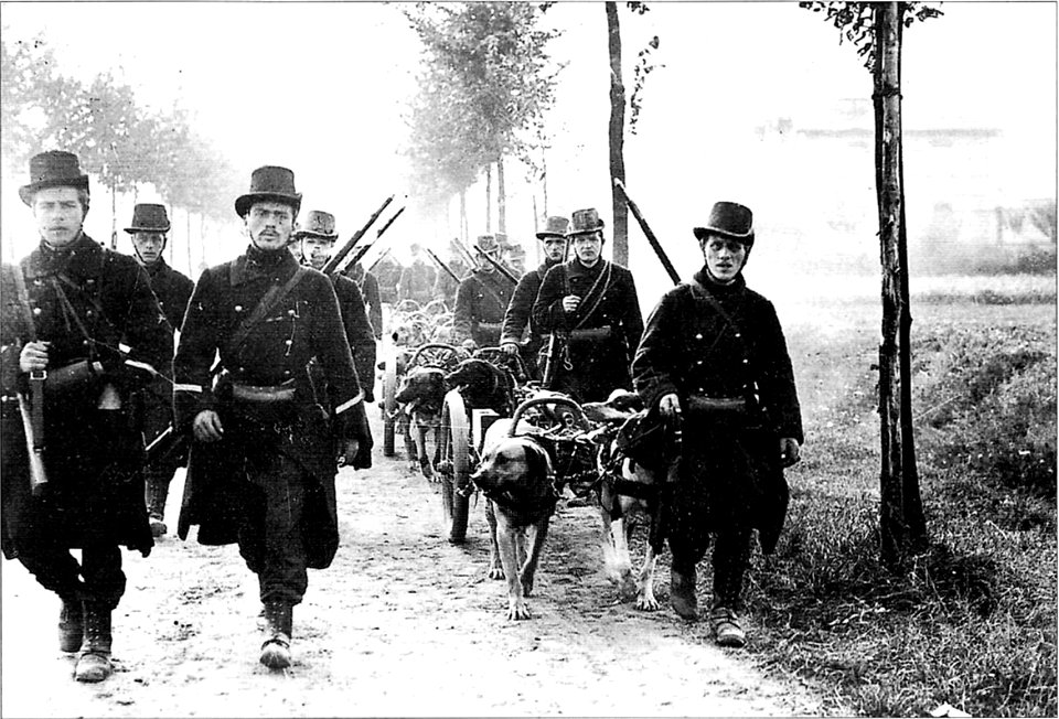 1914 Soldados de Bélgica se retiran de Gete