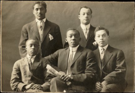 Group of men, Amherstburg photo