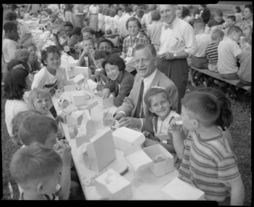 Kelso Roberts hosting children’s picnic at Hanlan’s Point,… photo