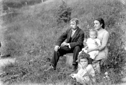 C.W. Jefferys & family photo