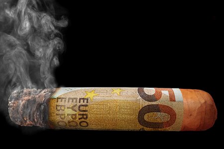 Smoke smoking money to blow over