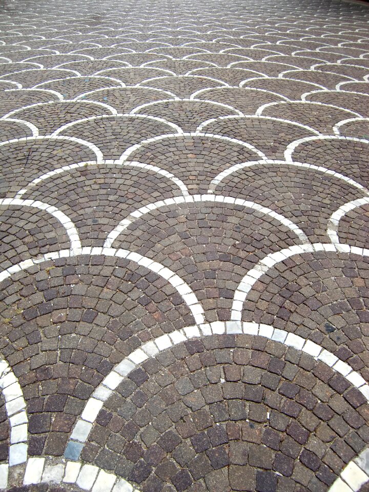 Ground pavement black white