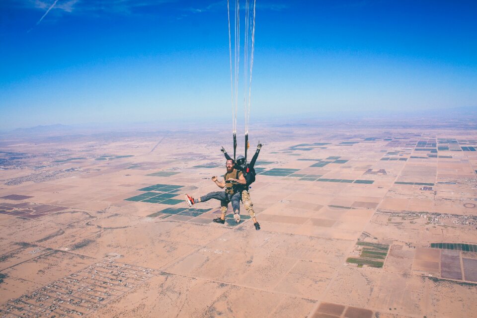 Sky skydiver parachuting