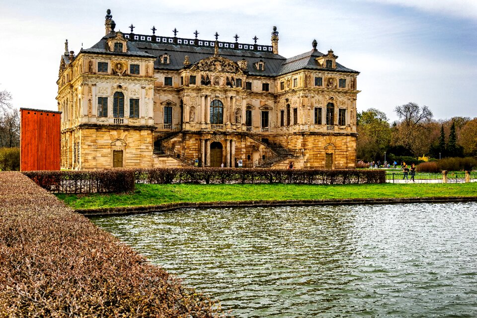 Park places of interest palais in the great garden