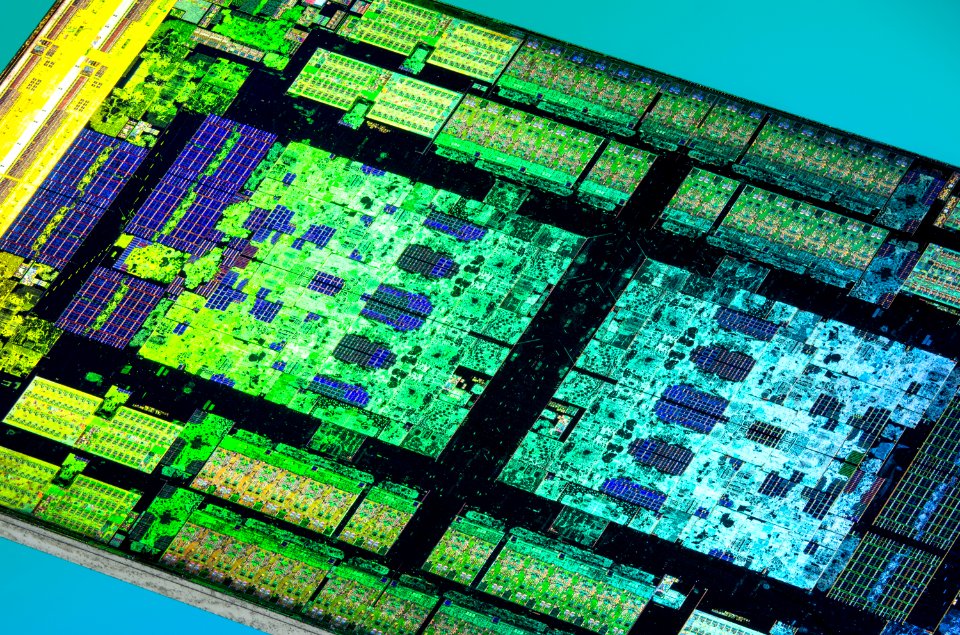 AMD@7nm(12nmIOD)@Zen2@Rome@EPYC_7702_ES@2S1404E2VJUG5_BB_E…