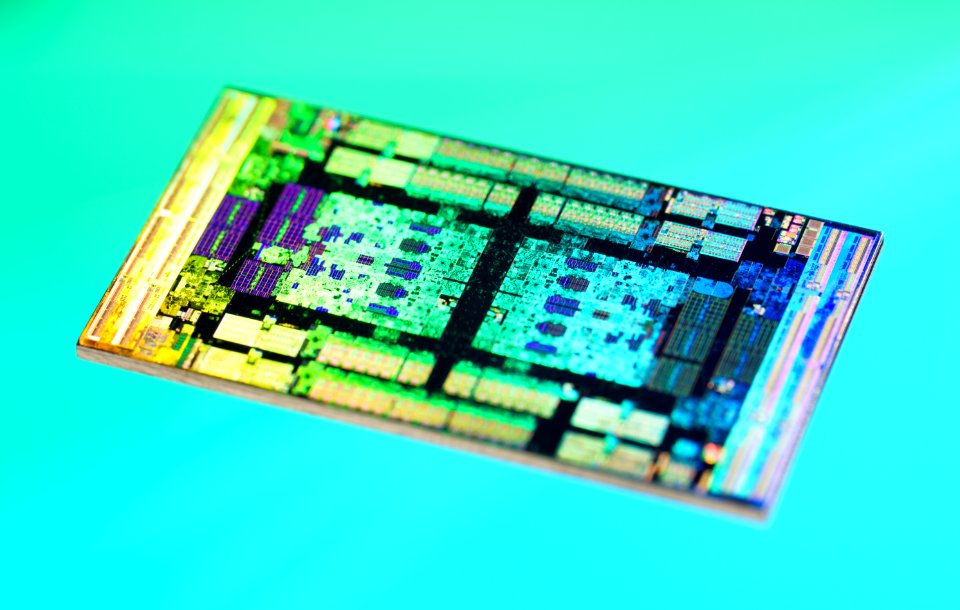 AMD@7nm(12nmIOD)@Zen2@Rome@EPYC_7702_ES@2S1404E2VJUG5_BB_E…