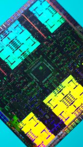 Nvidia@40nm@Fermi@GF100@GeForce_GTX_470@UA05B195_1019A3_S_…