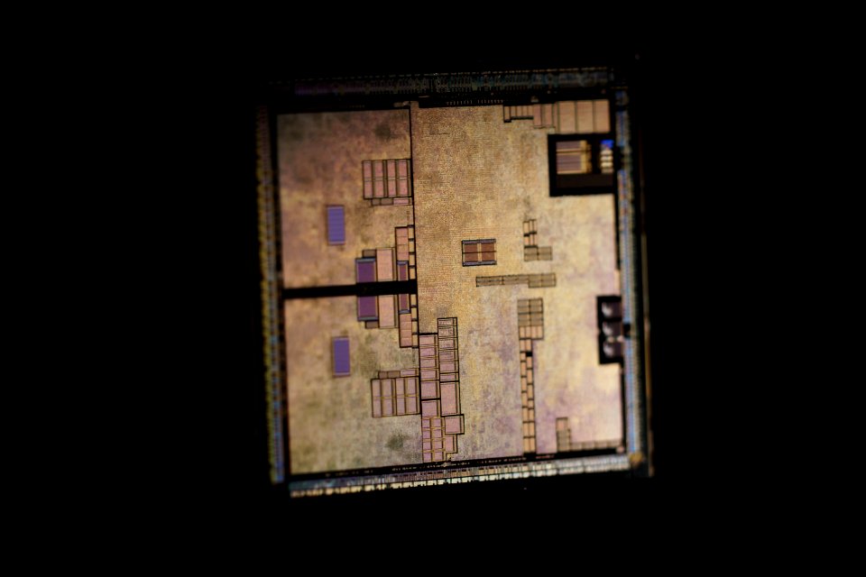 3Dfx@250nm@Fixed-pipeline@Napalm(VSA-100)@Voodoo_5_5500@35…