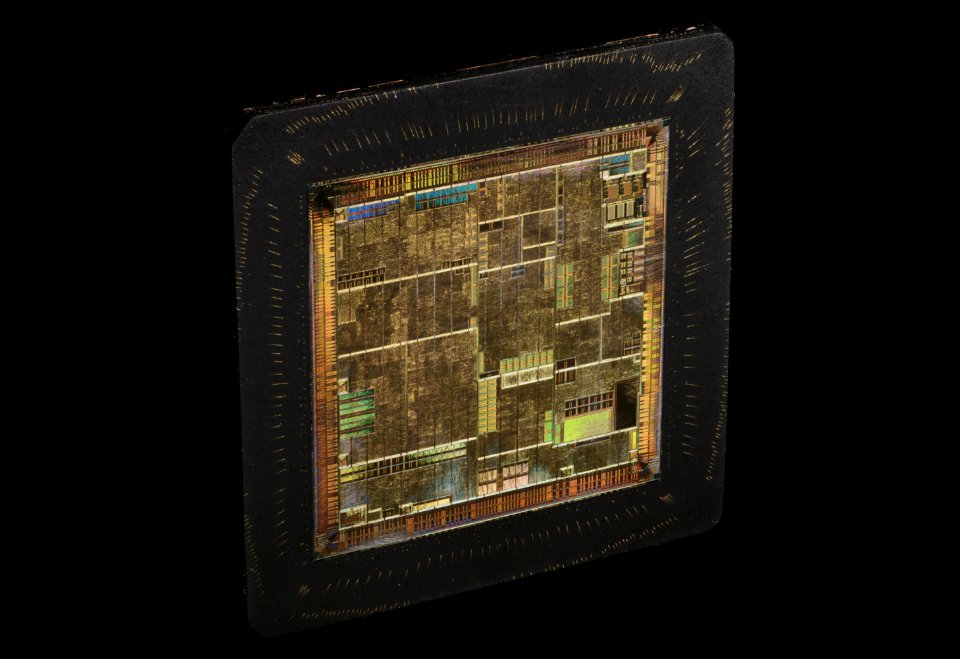 ATI@180nm@Fixed-pipeline@R100@Radeon_7200@215R6WBGA13_G031…