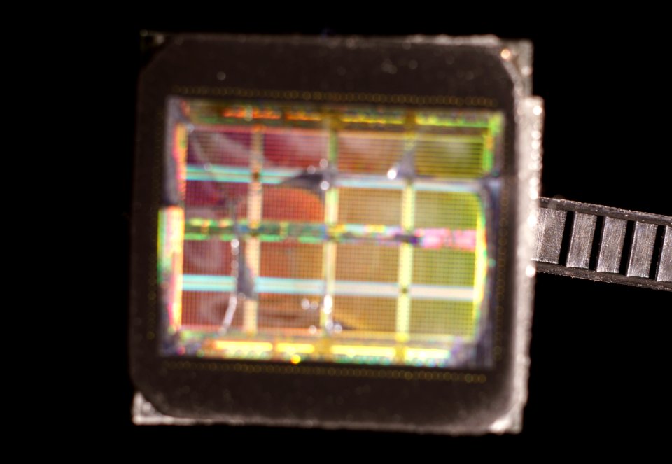 SAMSUNG@QDDR3-SDRAM@256MBit@K5J55323QF-GC16___DSC01340