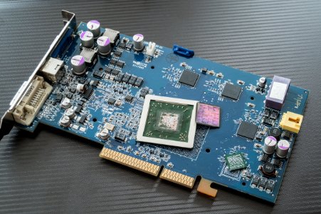 ATI@130nm@Fixed-pipeline@R420@RadeonX800Pro@215RADCGA12F_G…