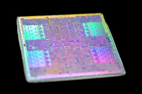 NVIDIA_GeForce_8800GTX_G80___DSC05022