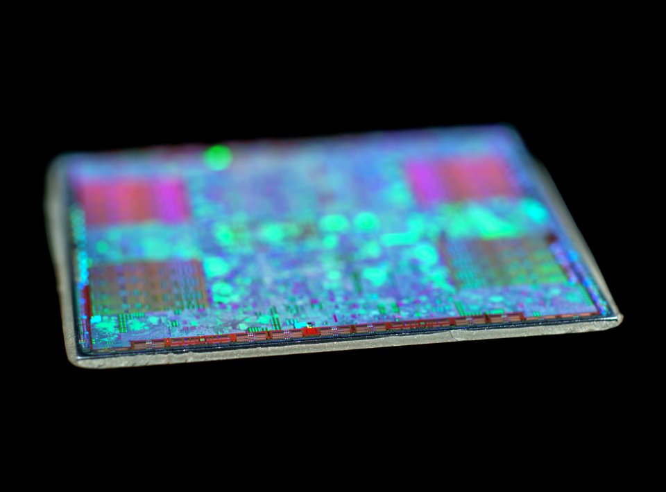 NVIDIA_GeForce_8800GTX_G80___DSC05641