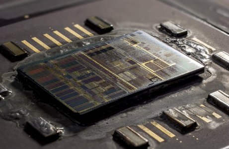 AMD_K6_(Model6)_200ALYD___ZS-DMap_-_Stack-DSC05740-DSC0584…