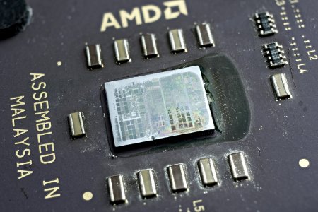 AMD_Duron_Spitfire_ANCA_0112MPMW___ZS-PMax_-_Stack-DSC0381…