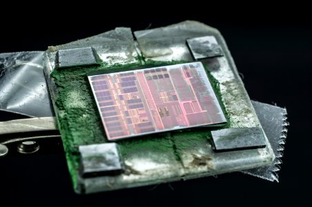 AMD_K6_(Model6)_200ALYD___DSC03716