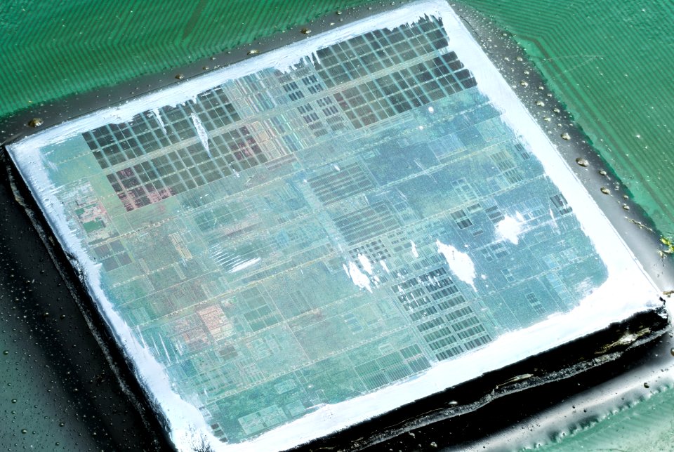 IntelCeleron_Prescott_SL9BR___2015-08-16-23.27.23_-_ZS-PMa…