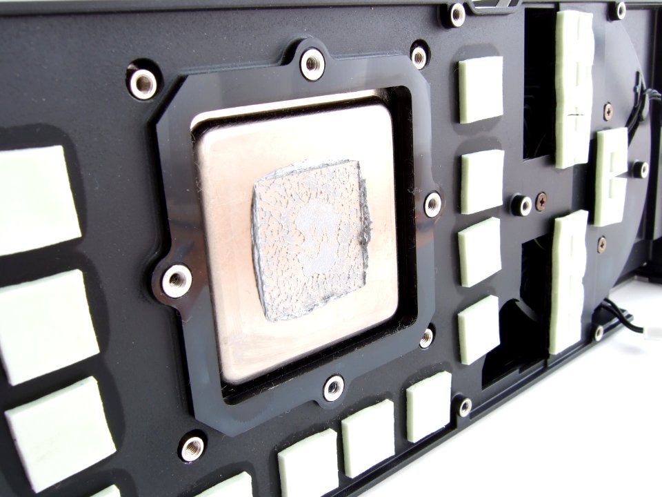 Nvidia_GeForce_GTX_Titan_-_Wakueumbau_DSCF4627
