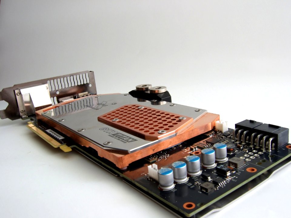 Nvidia_GeForce_GTX_Titan_-_Wakueumbau_DSCF4718