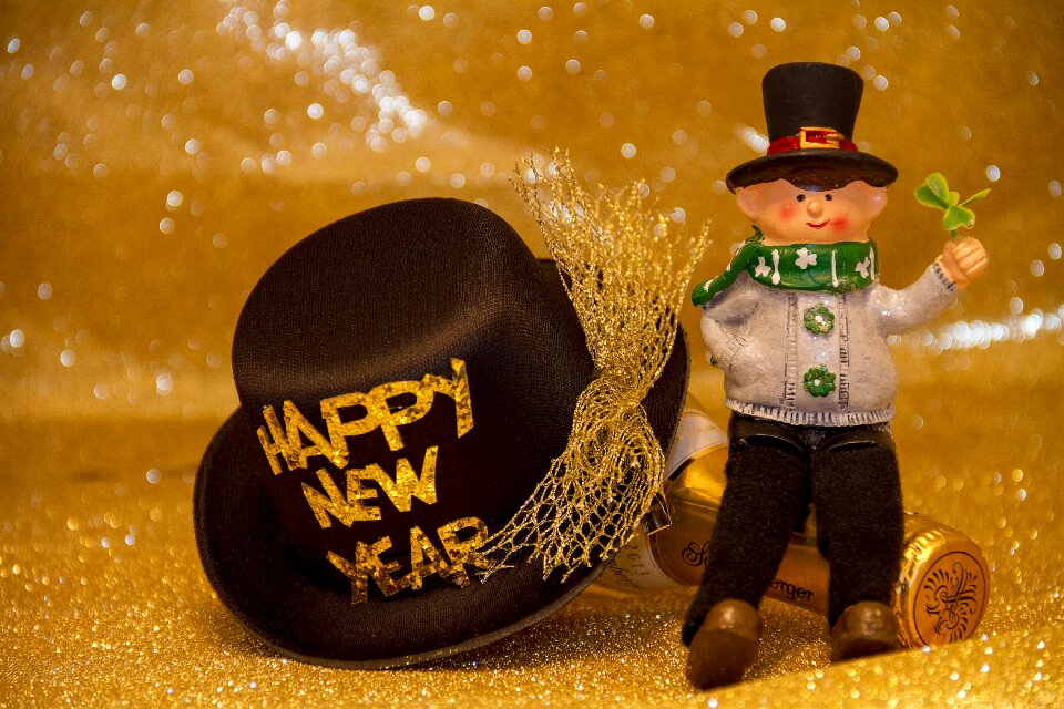 New year's greetings annual financial statements luck