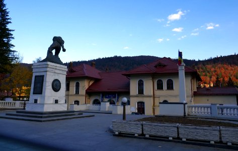 monumUltimaGrenada-Busteni (2)