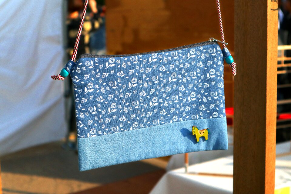 White phone wallet blue