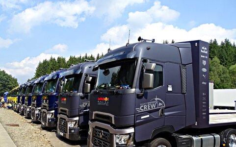 Formula 1 red bull transport photo