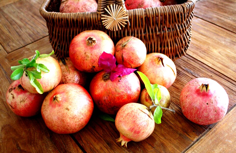 Grenades autumn fruits fall