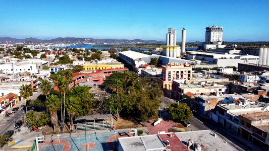 Angel Flores Park / Pacifico Brewery