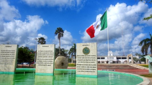 Playa del Carmen Municipal Plaza