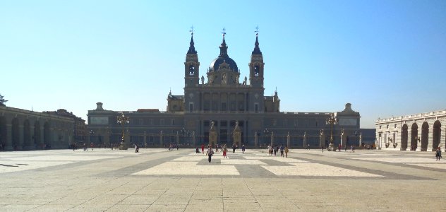 Madrid Cathedral photo