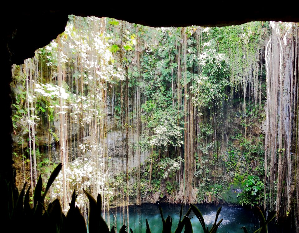 Cenote Ik Kil photo