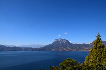 Yunnan lijiang lugu lake lake view photo