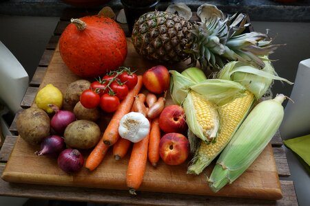 Purchasing vegetable crate corn