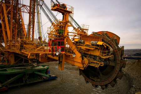 Industry mines giant machine