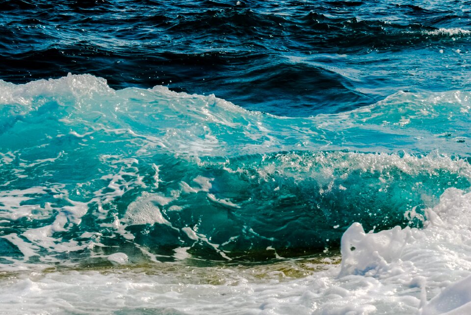 Spray foam turquoise