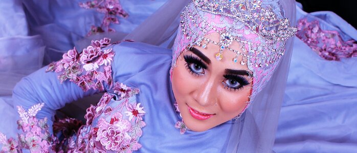 Wedding dress wedding make up