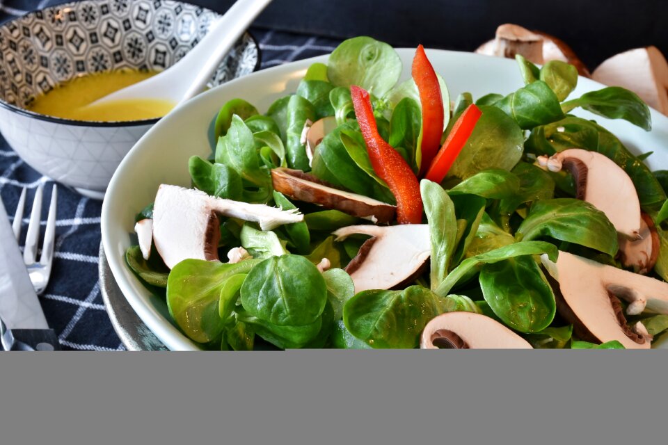 Raw food green salad dressing