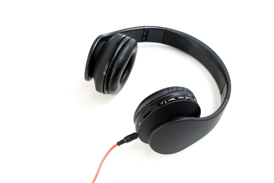 Black speaker electronic