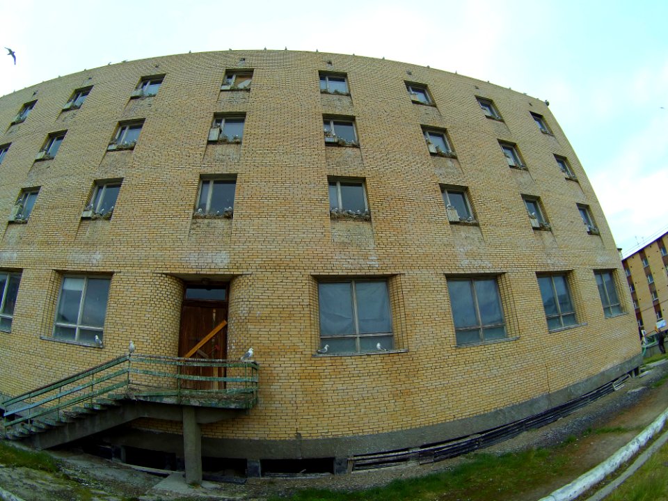 31-07 Pyramiden (64)