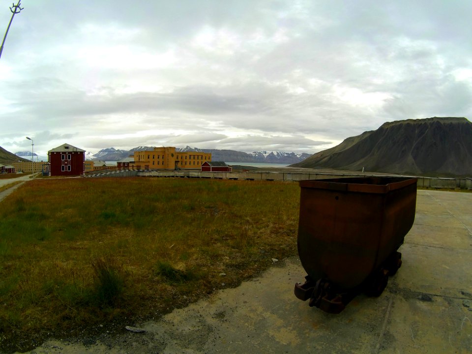31-07 Pyramiden (61)