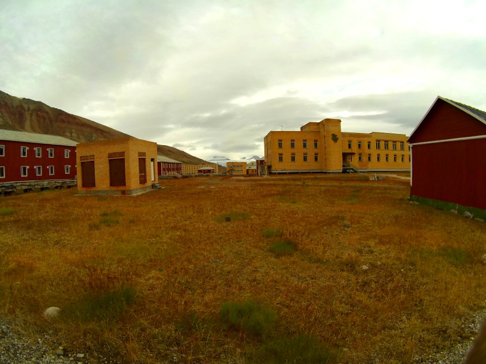 31-07 Pyramiden (36)