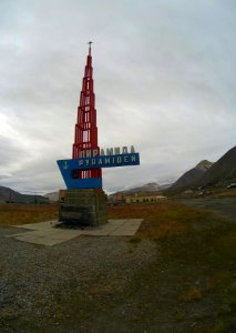 31-07 Pyramiden (25)