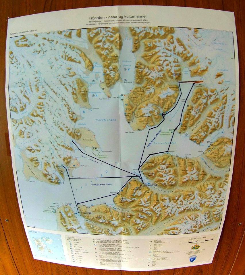 31-07 Pyramiden (16)