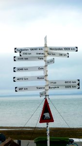 23-07 (2) Longyearbyen