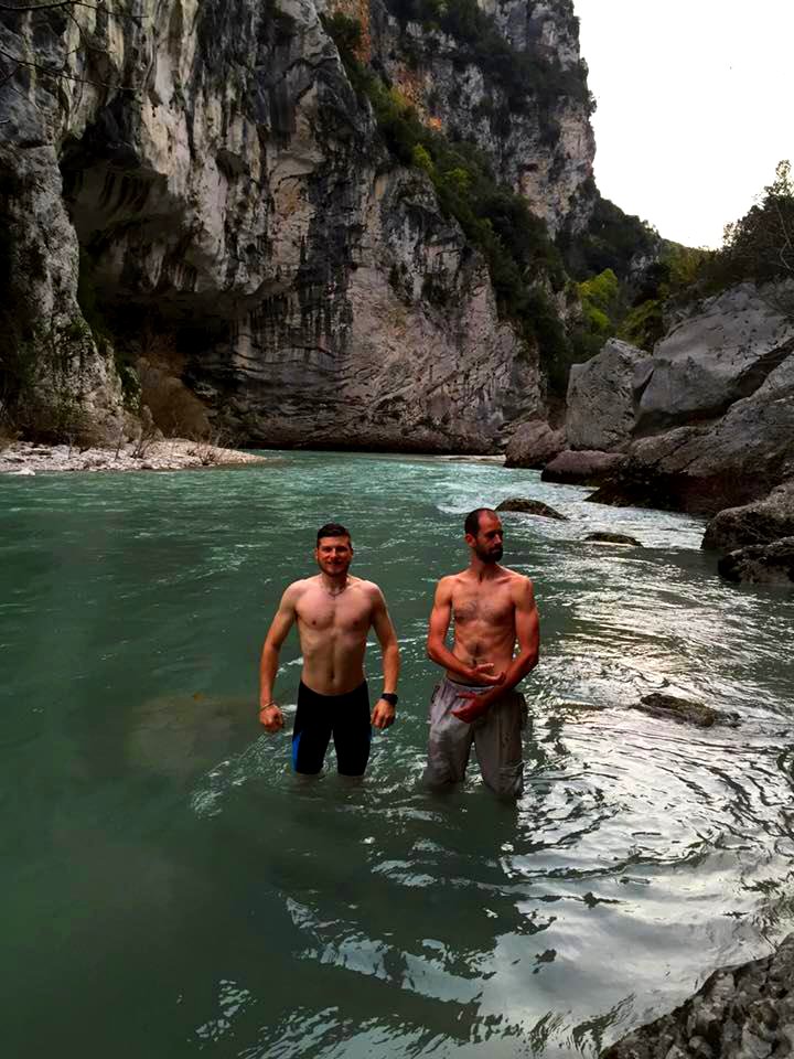 Baignade dans le Verdon