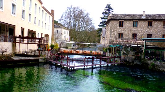 Fontaine du Vaucluse (2)