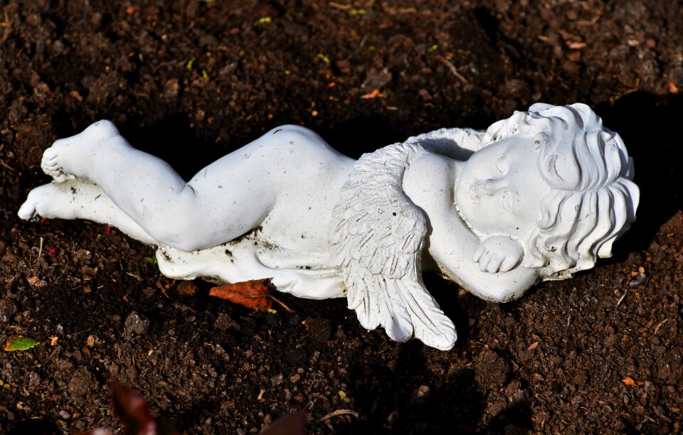Angel figure figure sleeping